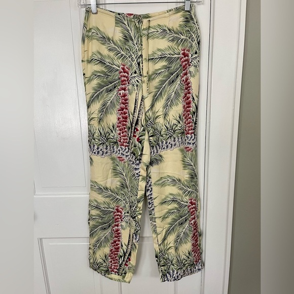 100% Silk Hawaiian Tropical Palm Tree Print Pants Womens size 8 Vacation Cruise - Picture 1 of 10